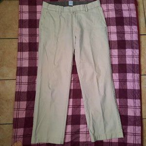 Gap  pants straight  fit Size 34x30 good condition 100% Cotton